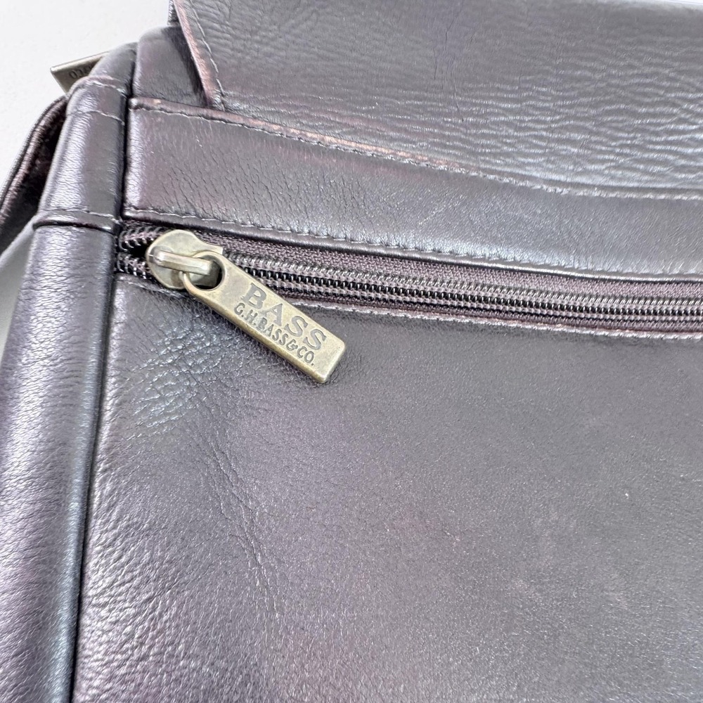 G.H. Bass & Co. Crossbody Bag Womens Medium Black Leather Flap Pocket Purse - Picture 8 of 10